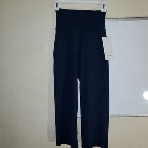 Lululemon Alingn Wide Crop Size 4 TRNV